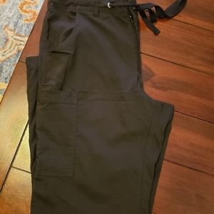 Like new men's black Healing Hands scrub bottoms, M